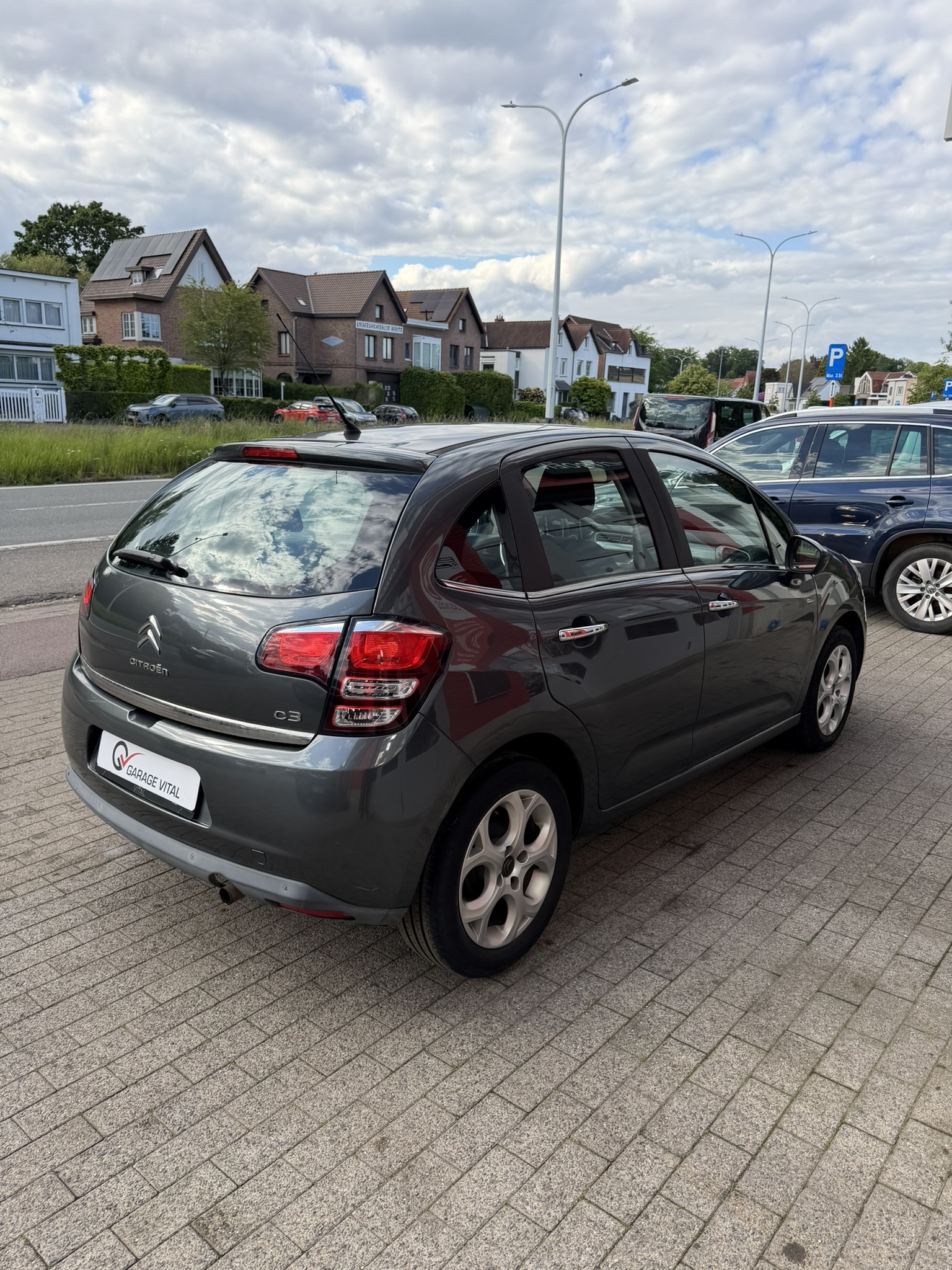 
								Citroën C3 Exlusive full									
