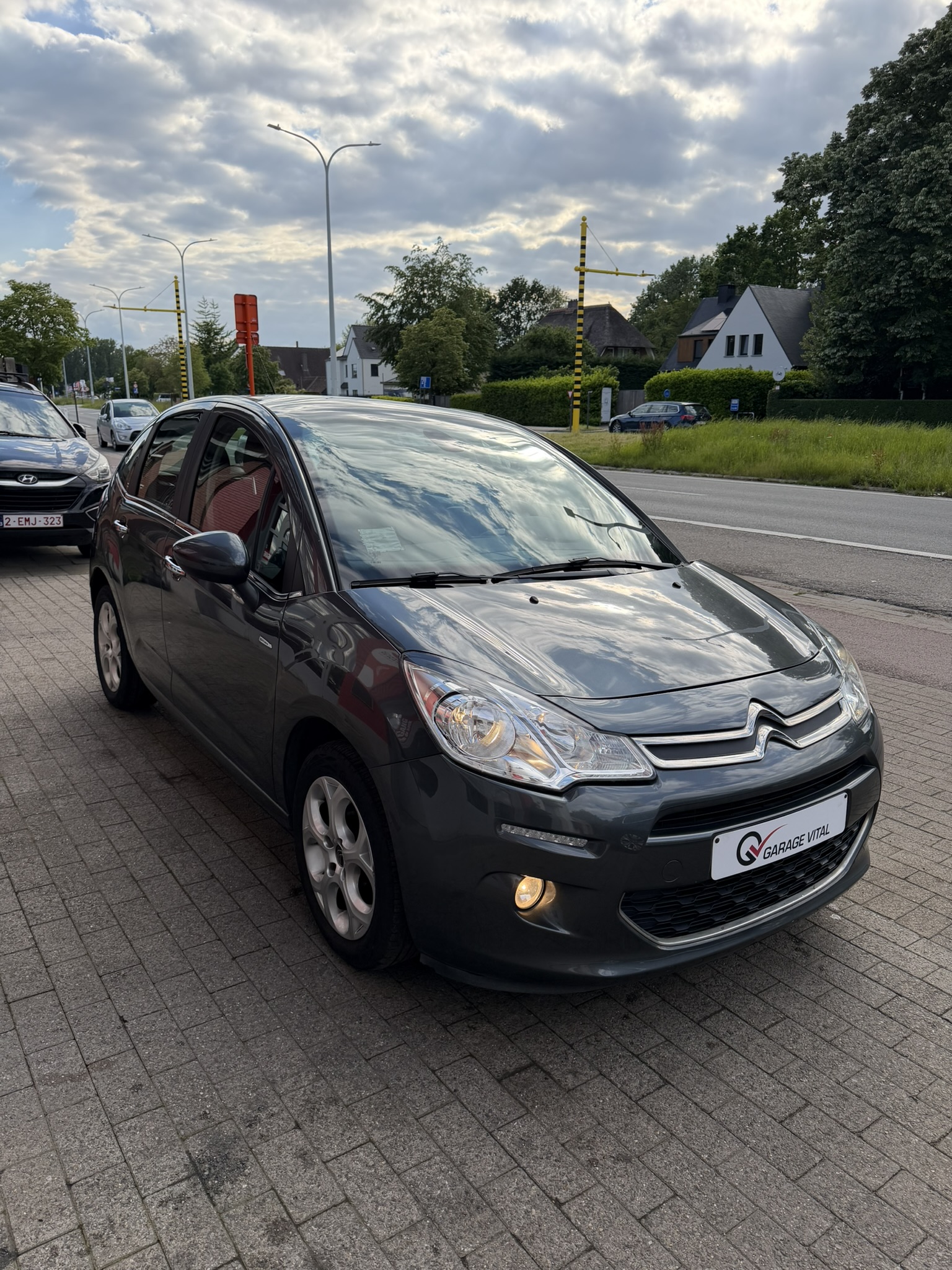 
								Citroën C3 Exlusive full									