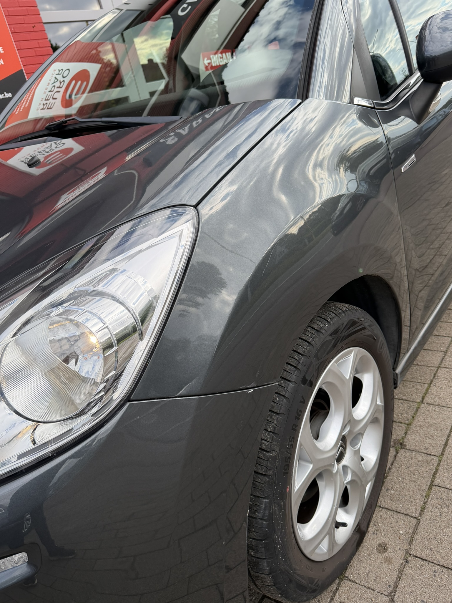 
								Citroën C3 Exlusive full									