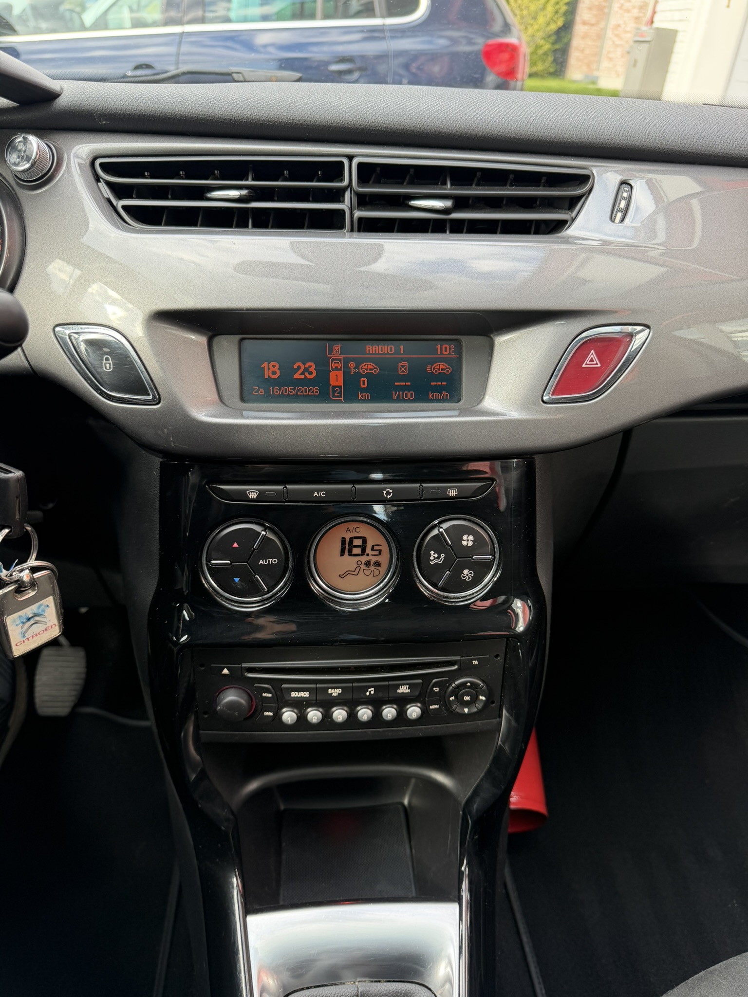 
								Citroën C3 Exlusive full									
