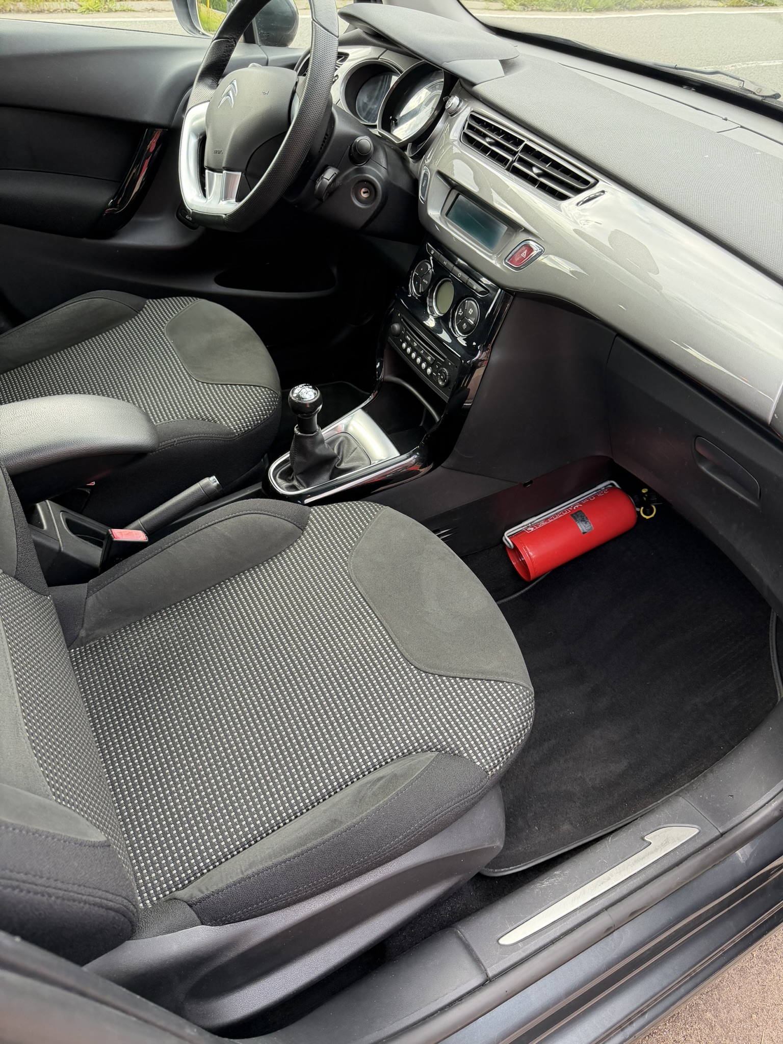 
								Citroën C3 Exlusive full									